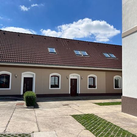 Penzion Manes Krabcice المظهر الخارجي الصورة